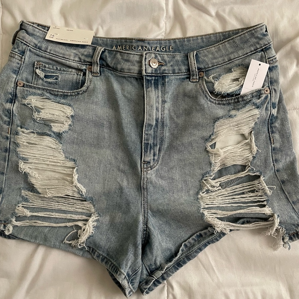 AE Mom Shorts